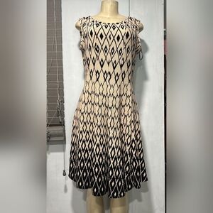 Haani Black and Cream Patterned Top